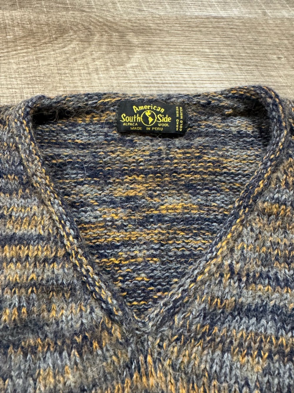 American South Side Alpaca Wool V-Neck Sweater - Picture 3 of 9